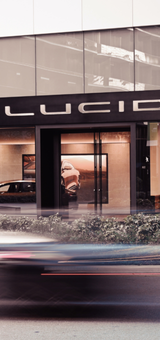 Lucid-Miami-Studio-2-Marmol-Radziner-scaled-320x680-1611853615